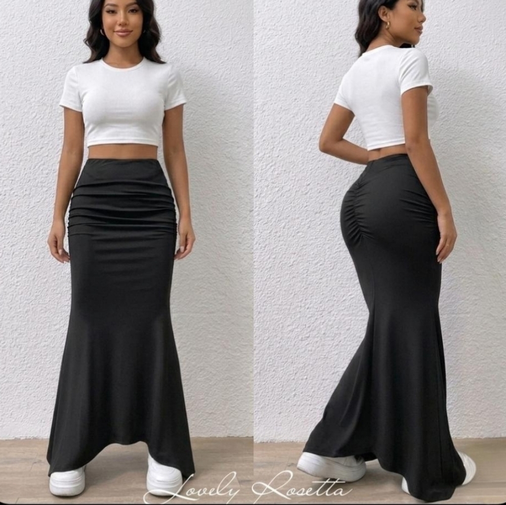Women's Classic Black Ruched Trumpet Maxi Skirt